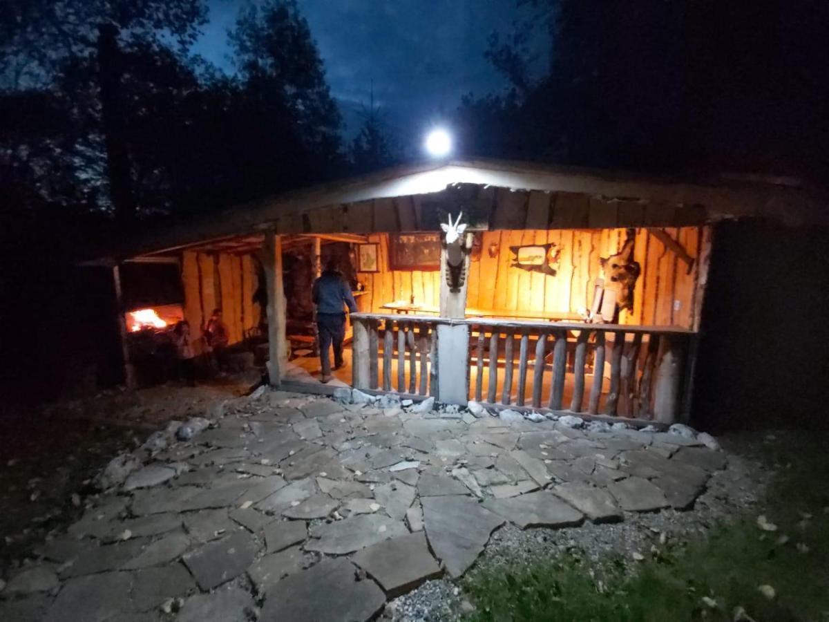 Cabana Vanatorului Rîşnov エクステリア 写真