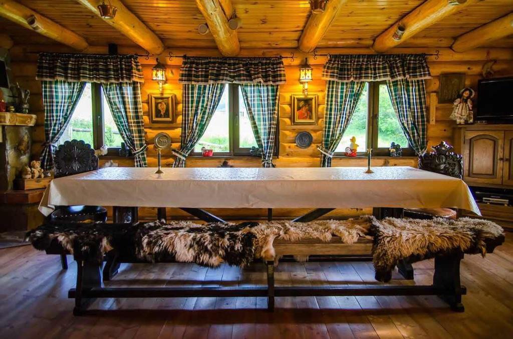 Cabana Vanatorului Rîşnov エクステリア 写真